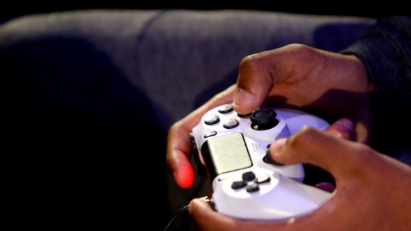 
        Commonwealth Games to feature Esports as a pilot event for the first time. 
    