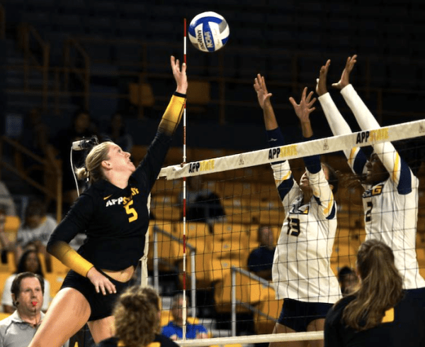 Purdue tops UK in 5; Florida, Nebraska, Stanford, Oregon, GT win Purdue tops UK in 5; Florida, Nebraska, Stanford, Oregon, GT win