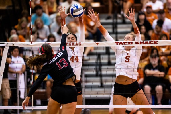 Sweep: Second-ranked Stanford steamrolls No. 7 Texas Sweep: Second-ranked Stanford steamrolls No. 7 Texas