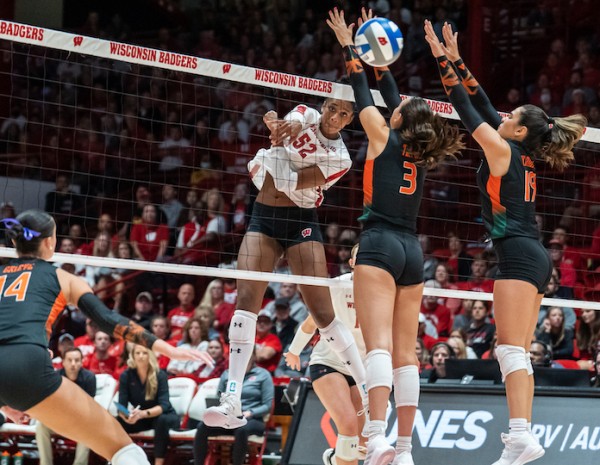 Washington St. beats BYU; at least 7 other previously unbeatens lose Washington St. beats BYU; at least 7 other previously unbeatens lose